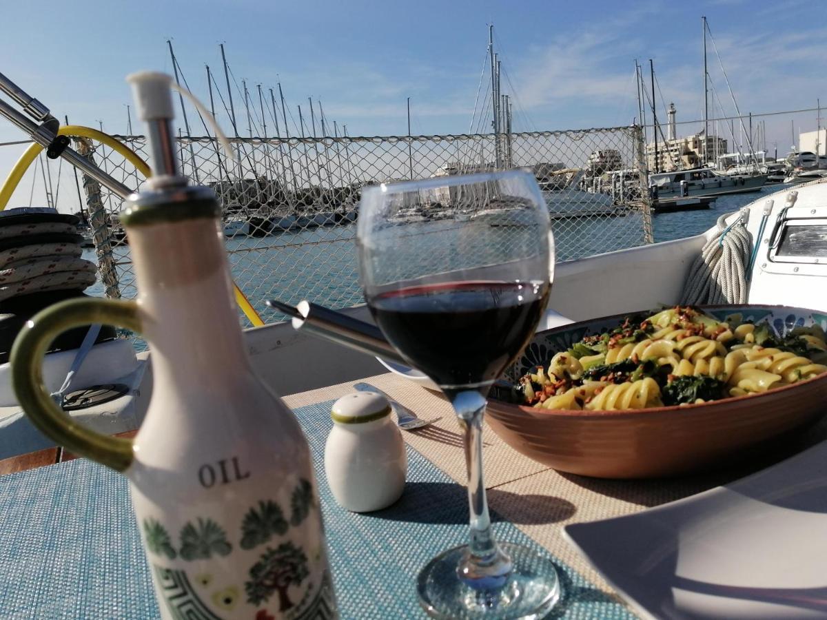Hotel La Tua Stanza A Vela Sul Mare à Bari Extérieur photo
