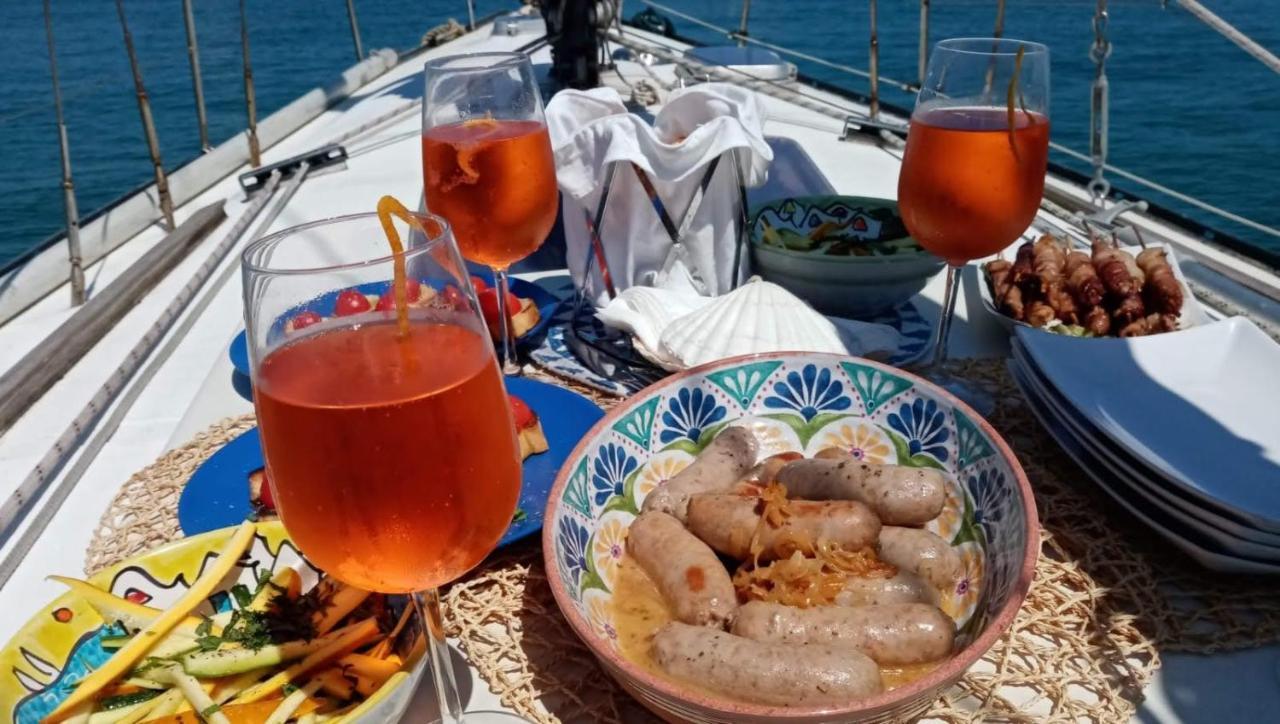 Hotel La Tua Stanza A Vela Sul Mare à Bari Extérieur photo
