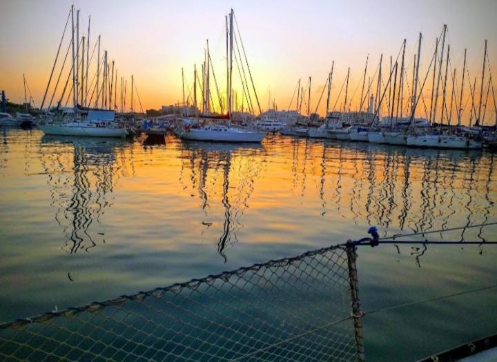 Hotel La Tua Stanza A Vela Sul Mare à Bari Extérieur photo